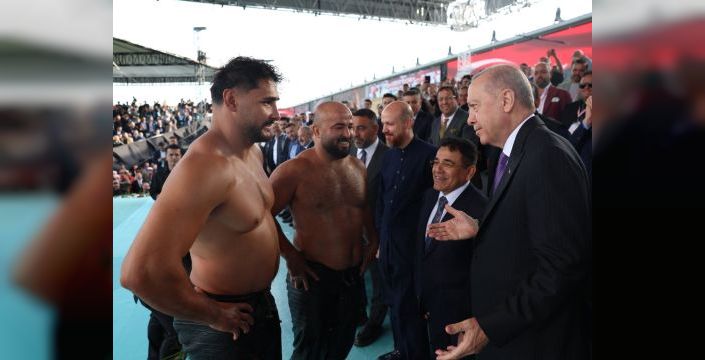 Cumhurbaşkanı Erdoğan, Yağlı Güreş finalini izledi
