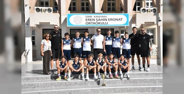 Devlet okulu basketbol takımı namağlup Türkiye şampiyonu oldu