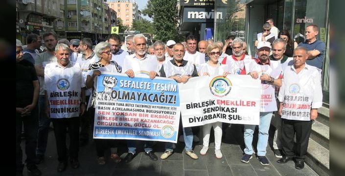 Diyarbakır'da emeklilerden seyyanen zam talebi