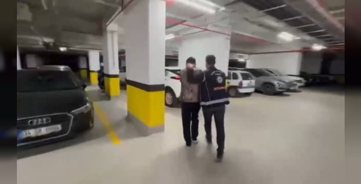 İstanbul merkezli 13 ilde sahte belgelerle vatandaşlık operasyonu yapıldı
