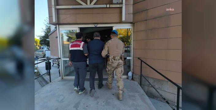 İzmir'de FETÖ operasyonu: 21 kişi yakalandı