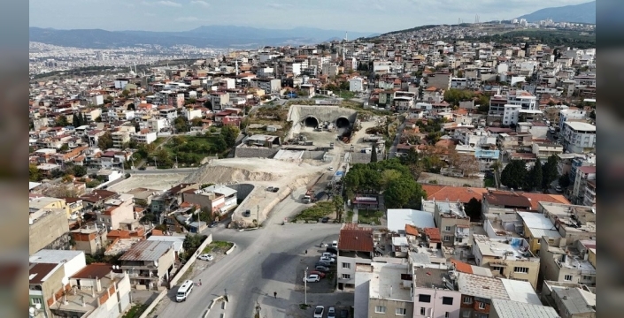 İzmir'de tünel inşaatı esnafı olumsuz etkiledi
