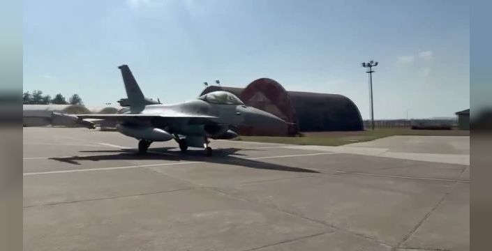 Kıbrıs güneyi ve Akdeniz'de eğitim uçuşu yapıldı