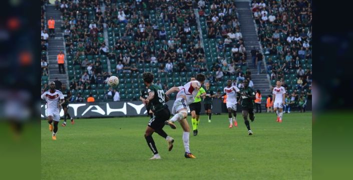 Kocaelispor, Gaziantep FK'yı 2-0 mağlup etti