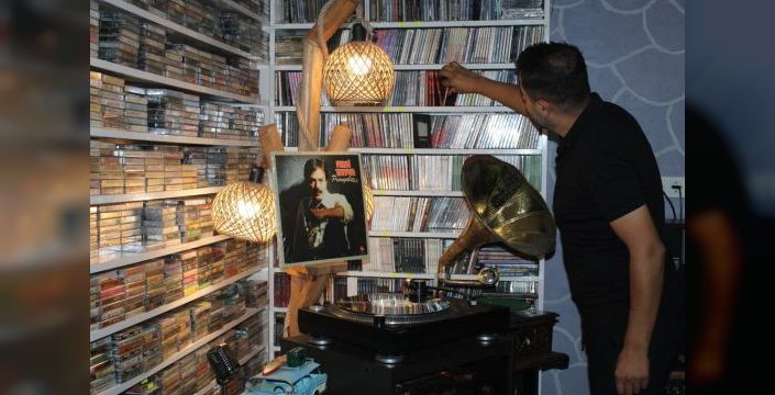 Malatya'da 25 metrekarede dev müzik koleksiyonu