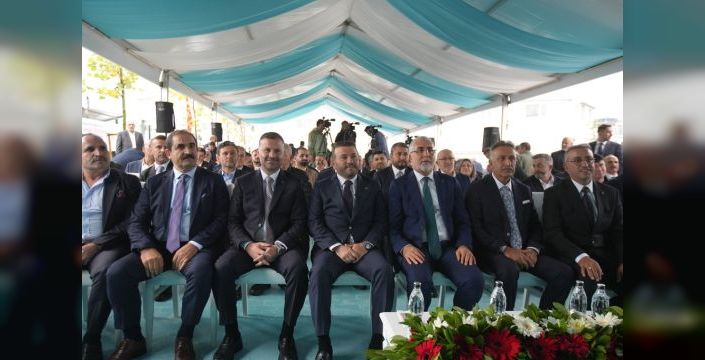 Mehmet Yusuf Aydın Camisi, Bakan Işıkhan ile ibadete açıldı
