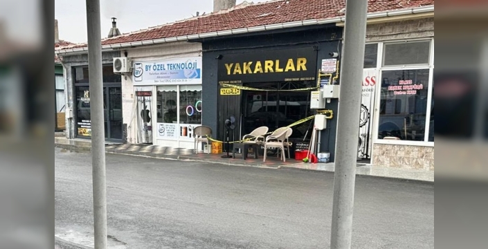Oto galericisi bıçaklanarak öldürüldü
