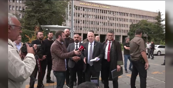 Özdağ'dan iki dilli tabelalara suç duyurusu