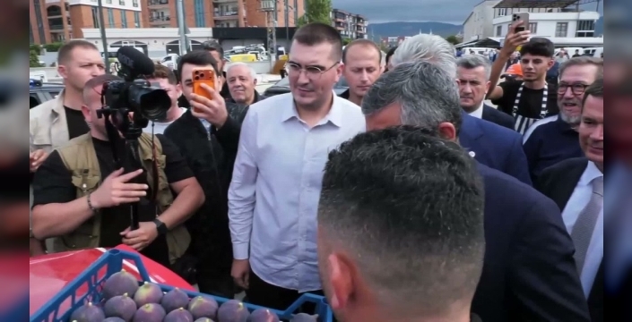 Özgür Özel, çiftçilerin mazot maliyetlerinin düşeceğini söyledi