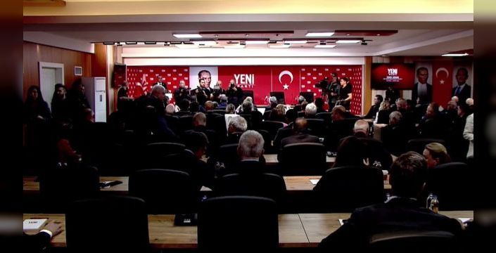 Özgür Özel: İktidarda kalmak yerine muhalefette kalmayı seçerseniz yüzde 3'e düşersiniz