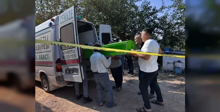 Sumbas’ta Baba Dehşeti: Oğlu Öldü, Gelini ve Torunu Yaralandı