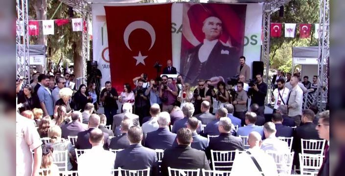 Yeni Parti iktidara yürüyüşünü duyurdu