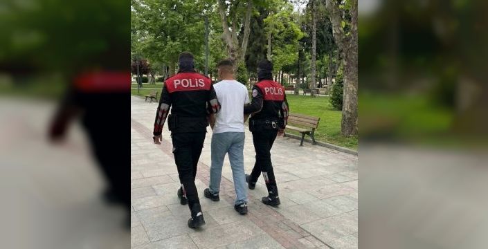 152 yıl hapis cezasıyla aranan 17 yaşındaki firari Manisa'da yakalandı