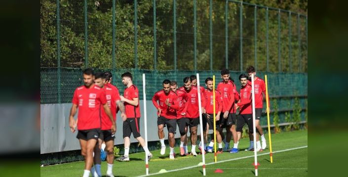 A Milli futbol takımı, İtalya maçı için antrenman yaptı