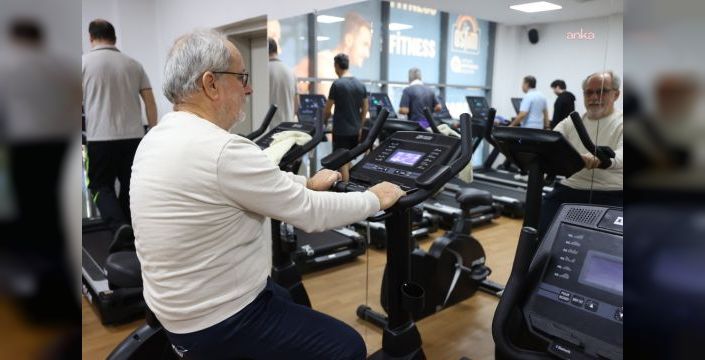 Antalya Büyükşehir Belediyesi, yaşlılar için hizmetlerini sürdürüyor
