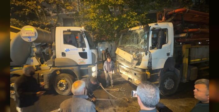 Avcılar'da yokuşta kayan beton pompası, 7 araca çarptı