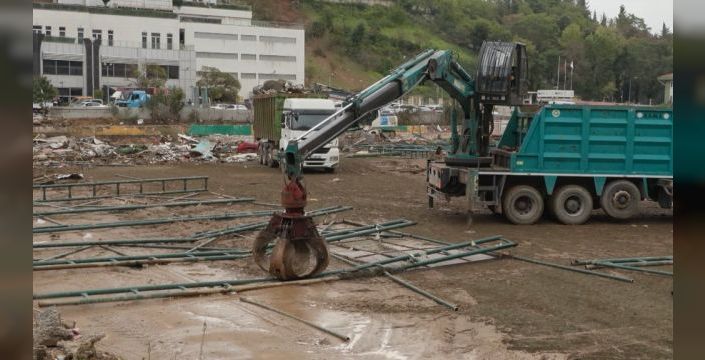 Ayazağa ve Kemerburgaz'da sel sonrası temizlik çalışmaları devam ediyor