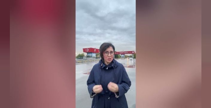 Aylin Yaman, Sincan Cezaevi önünde tutuklamaları eleştirdi