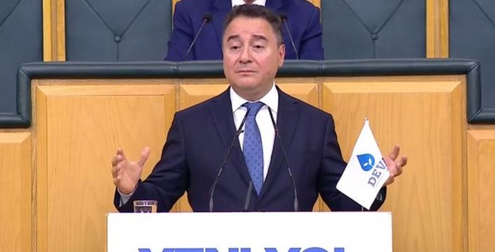 Babacan, 2027 bütçesini eleştirdi ve 'Türkiye Yüzyılı'na dikkat çekti