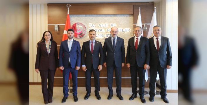 Bakan Göktaş, masa tenisi federasyonu ile iş birliği protokolü imzaladı