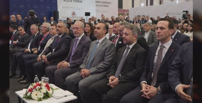 Bakan Kacır, Burdur ve Amasya'da yeni sanayi alanları açtı