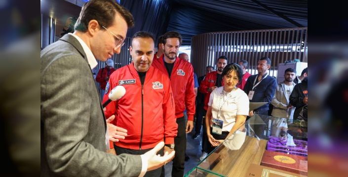 Bakan Kacır, TEKNOFEST için Demirören Medya'yı ziyaret etti