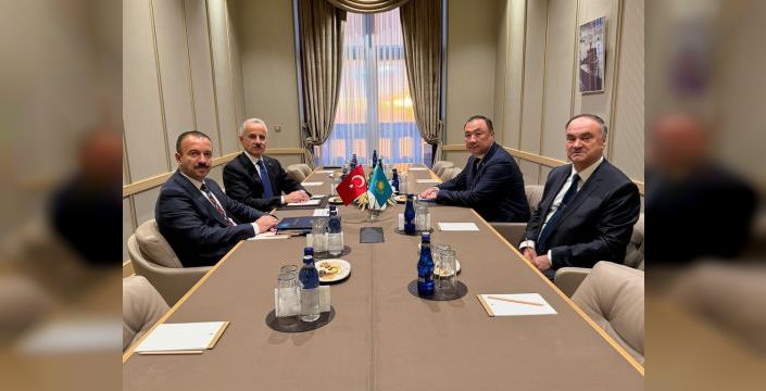 Bakan Uraloğlu, Kazak mevkidaşlarıyla görüştü