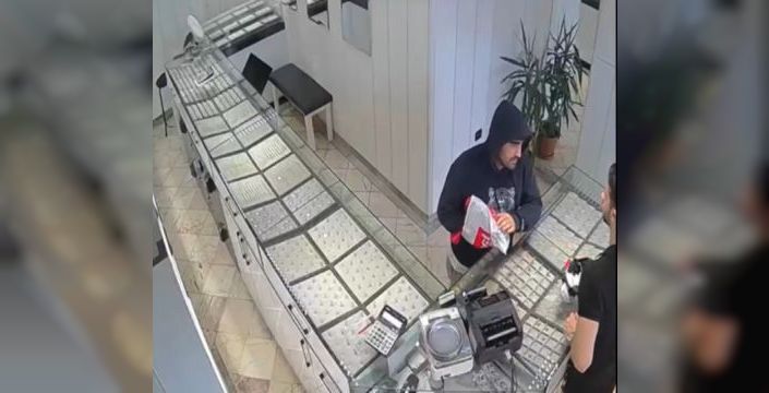 Bayrampaşa'da kuyumcu soygunu; altınlar imitasyon çıktı