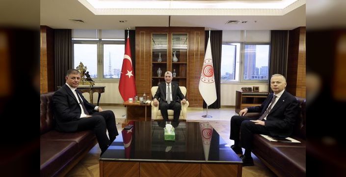Bolat ile Tugay İzmir'in ticaret gündemini görüştü