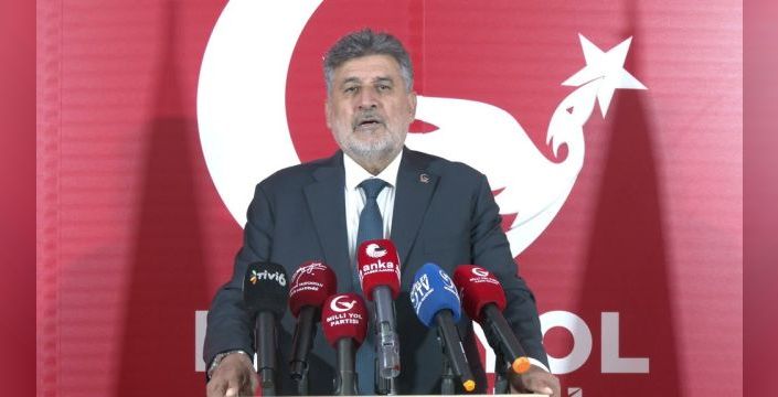Çayır: Gazetecileri susturarak var olamazlar