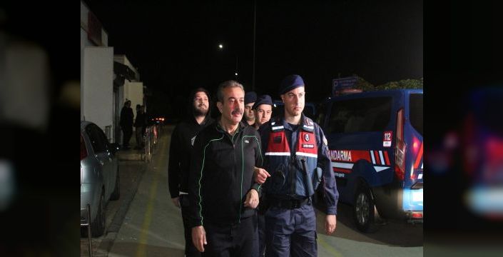 Çukurova Belediyesi'nde yolsuzluk soruşturmasında 34 tutuklama