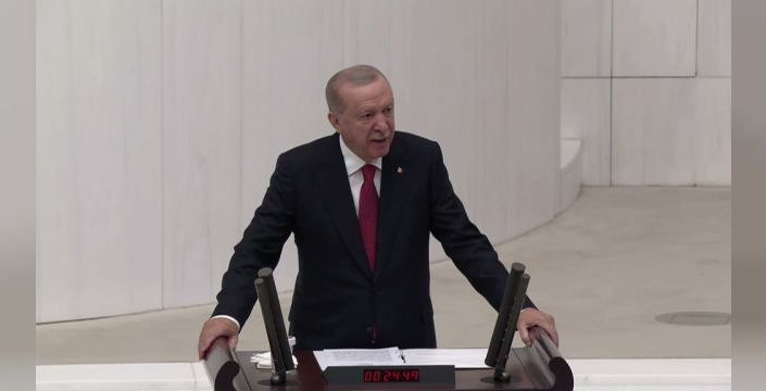 Cumhurbaşkanı Erdoğan, yeni anayasa için kolları sıvamak gerektiğini vurguladı