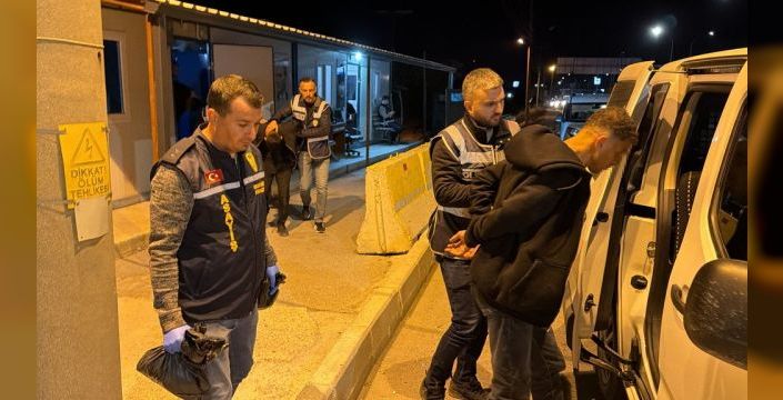 Denizli'de dolandırıcılık yapan şüpheliler Kütahya'da yakalandı