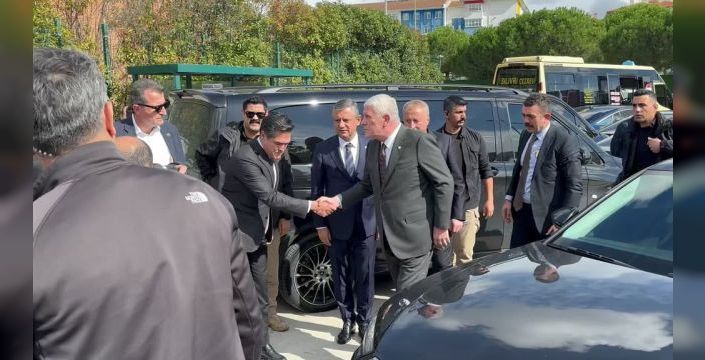 Dervişoğlu, İmamoğlu duruşmasını izledi
