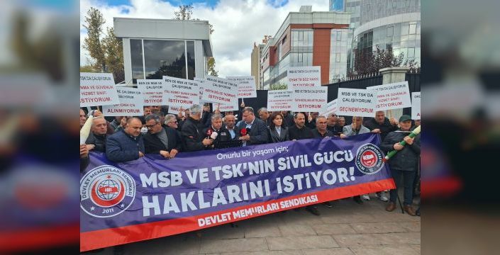 Devlet memurları TÜİK önünde hak talebinde bulundu