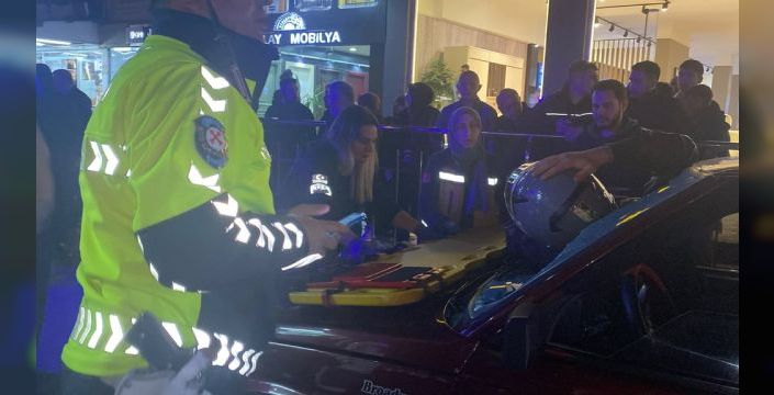 Düzce'de motosiklet kazası: sürücü otomobilin camından içeri girdi
