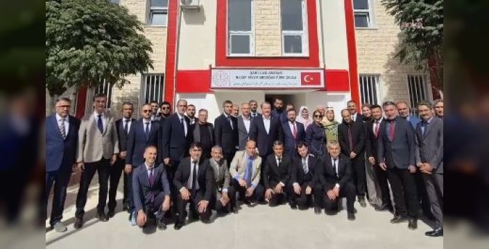 Eğitim-Bir-Sen başkanı Şam'da temaslarda bulundu