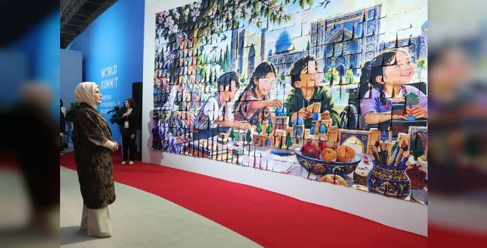 Emine Erdoğan Özbekistan'daki sergiyi gezdi