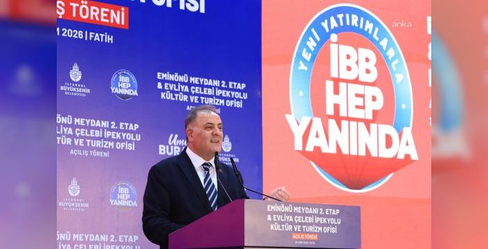 Eminönü'nde yeni kültür merkezi ve meydan açıldı