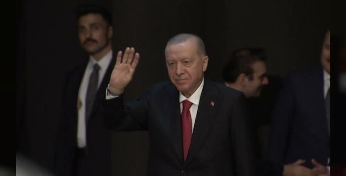 Erdoğan: AK hareketi lekelemek isteyenler var