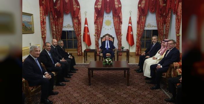 Erdoğan, İstanbul'da R4+E3 bakanlarını ağırladı