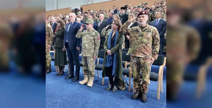 Genelkurmay Başkanı Bayraktaroğlu, Kosova'da temaslarda bulundu