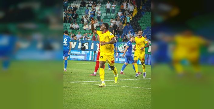 Göztepe, eski orta saha oyuncusu Dennis'i arıyor
