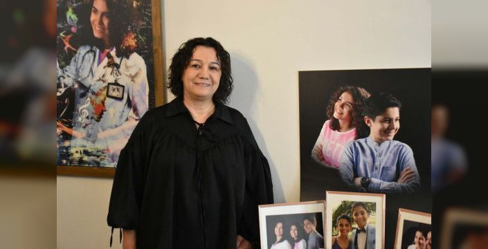 İkizlerin arkadaşları Tülin Batmaz'ı ziyaret etti