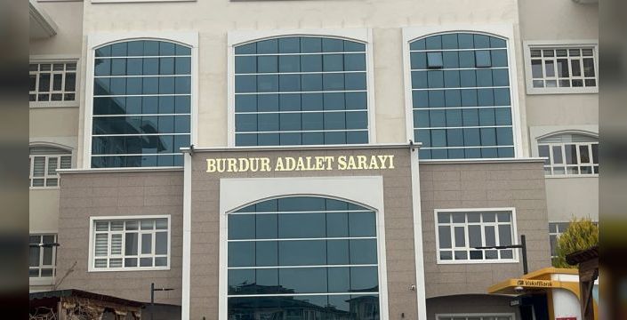 İmar davasında belediye başkanı hakim karşısına çıktı