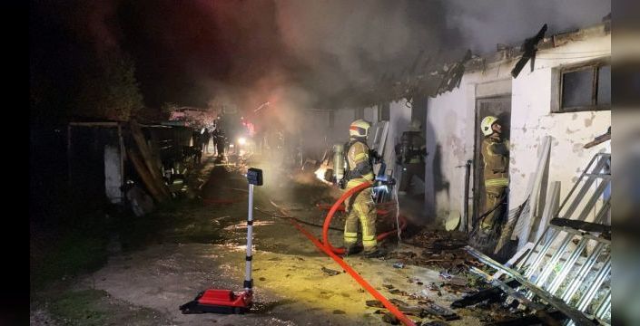İnegöl'de büyükbaş hayvan çiftliğinde yangın çıktı