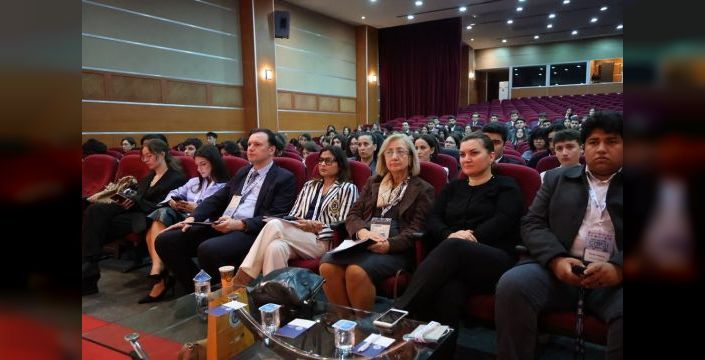 İstanbul Aydın Üniversitesi'nde Model COP31 programı gerçekleştirildi