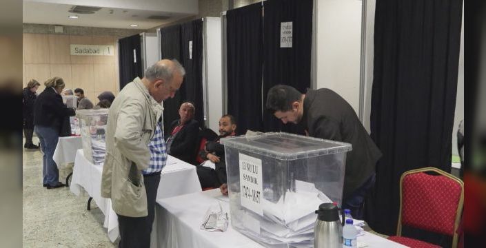 İstanbul Barosu başkanlığı için oy verme sürüyor