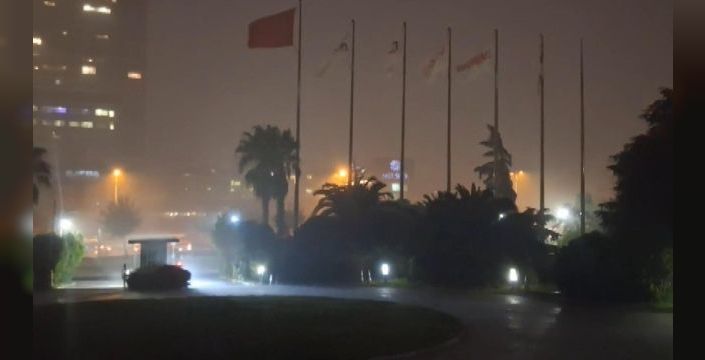 İstanbul'da şiddetli sağanak hayatı olumsuz etkiledi