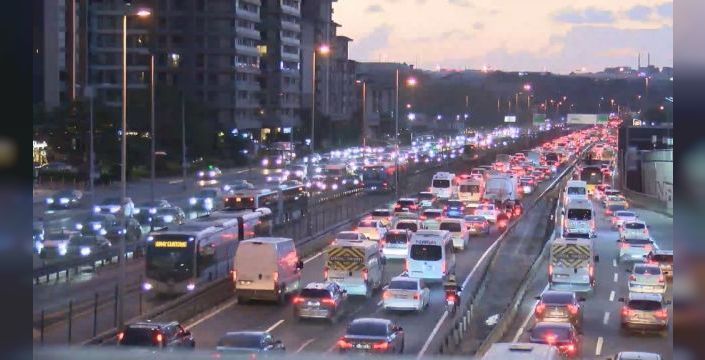 İstanbul trafiği yüzde 71'e ulaştı